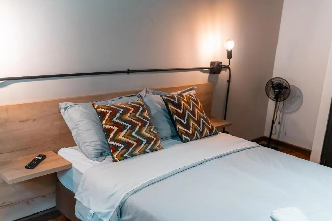 Cozy Apartment In Poblado Near Envigado Frn104 By Roots Rentals Medellín Kolumbien