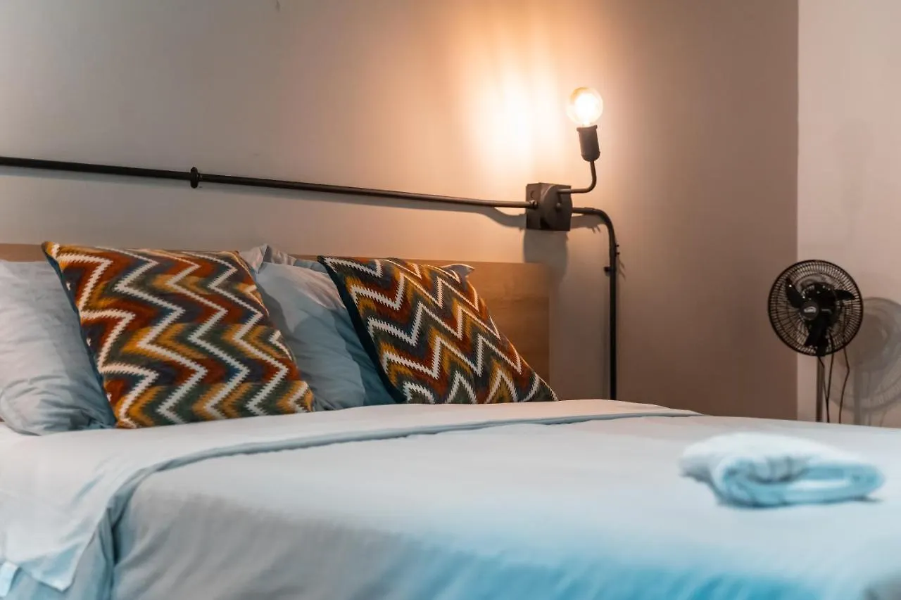 Cozy Apartment In Poblado Near Envigado Frn104 By Roots Rentals メデジン コロンビア